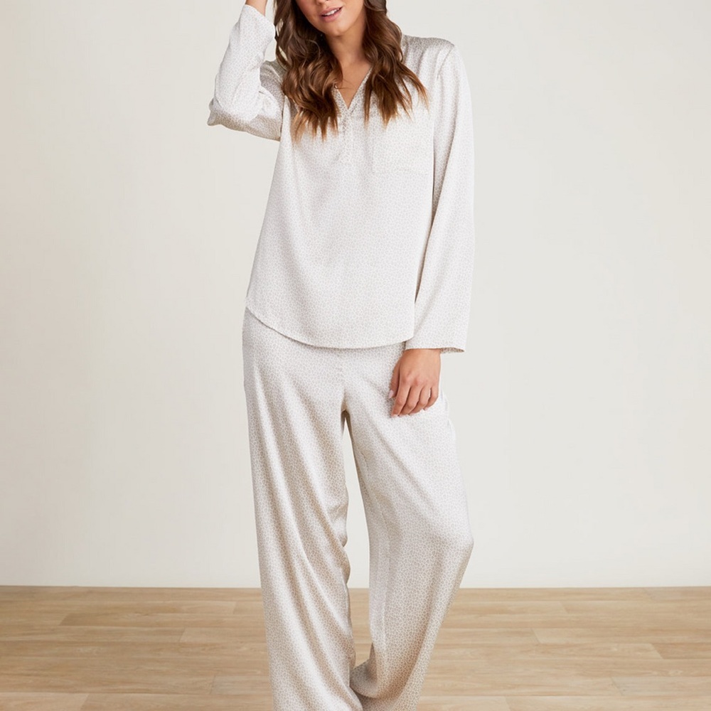 Barefoot Dreams Cream Leopard Animal Print Washed Satin Pajama Set sz L